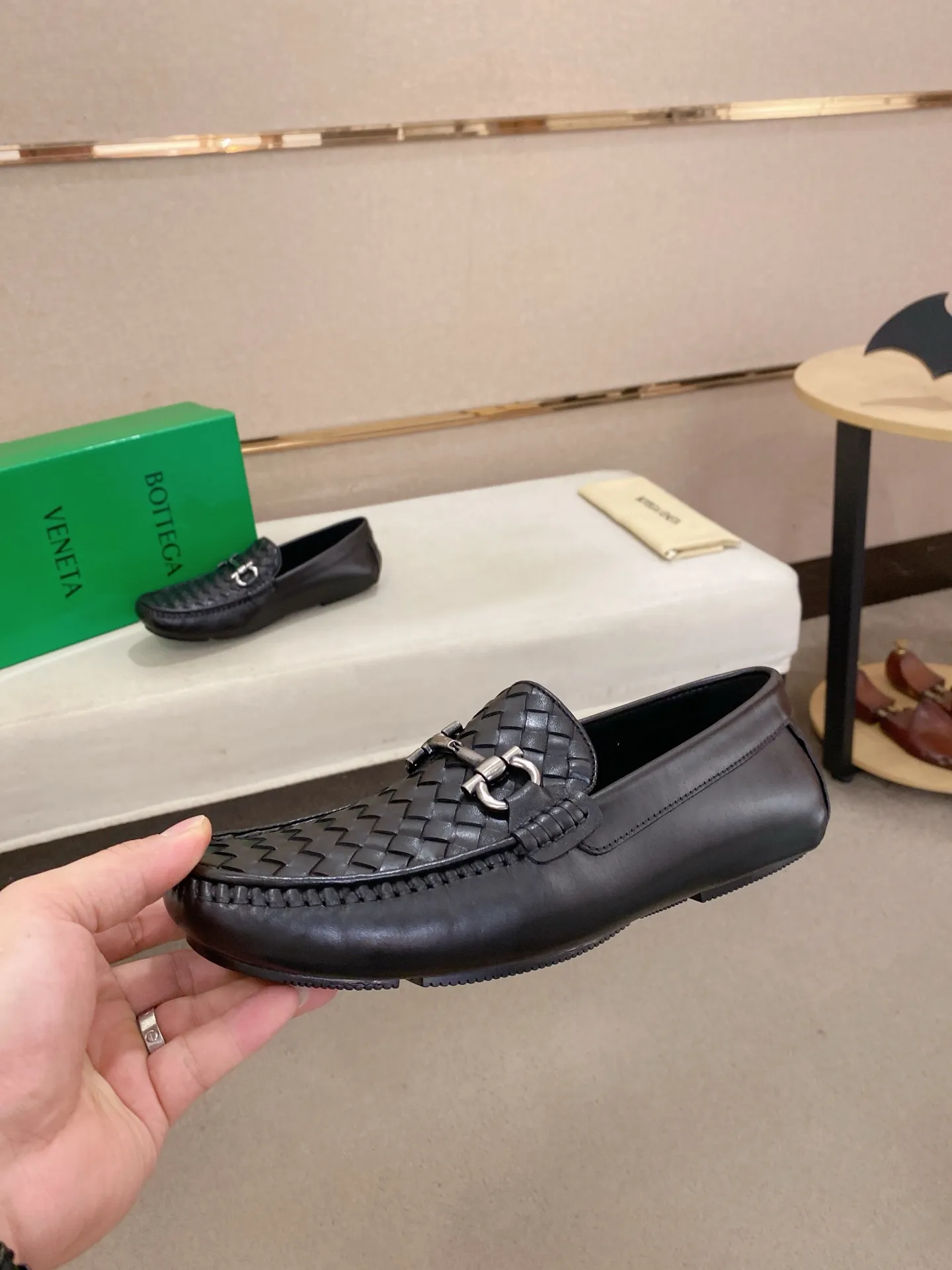 Men's shoes 💰 400💰 (Niu Li + Niu Pad) [BV] latest hot style‼ ️Casual men's shoes, uppers imported first-layer cowhide ➕Full imported cowhide lining✔️Exquisite workmanship, excellent foot feel, special rubber soles✔️, cool and fashionable, the latest fashion, fashionable outsole, hurry up. Code number: 38-44 (can be customized to 37.45, non-refundable)